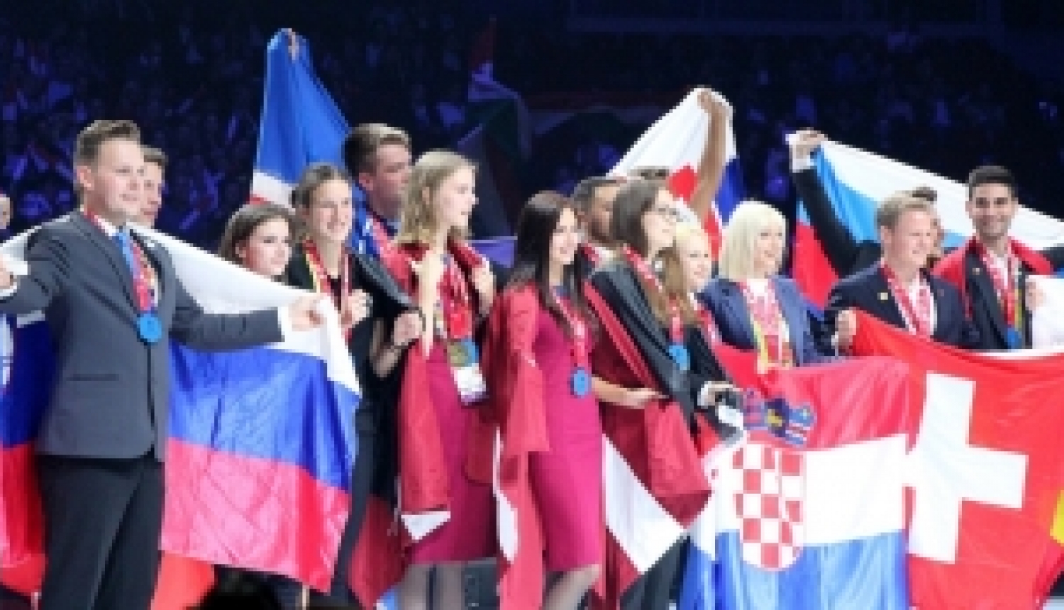 Latvijas komanda EuroSkills 2018 iegūst zelta,  sudraba un trīs izcilības medaļas