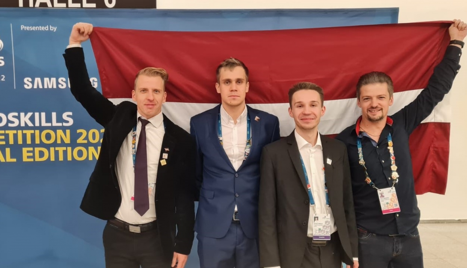 WorldSkills 2022 dalībnieki prasmju konkursos kravu pārvadājumi un smago spēkratu remonts